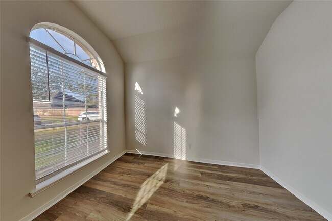 Foto del edificio - 2222 Princess Snow Cir