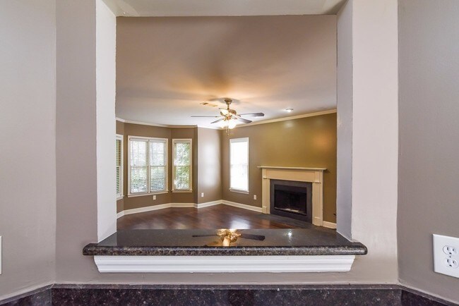 Foto del edificio - 1460 Gabriel Dr