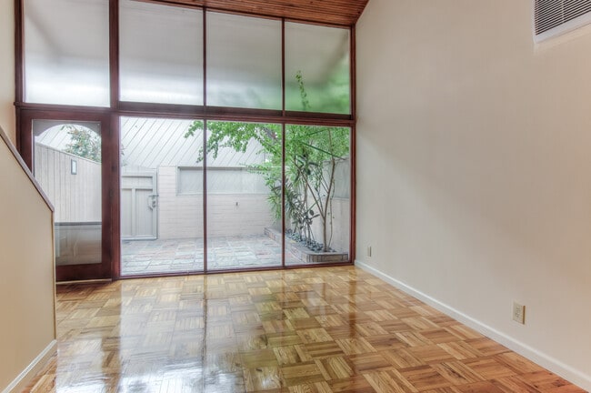 Building Photo - 273 S Church Ln