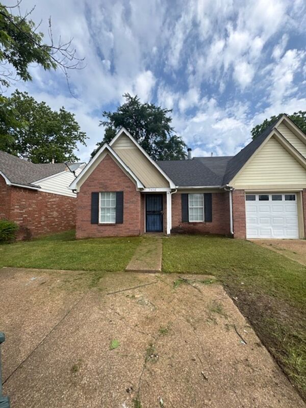 Foto principal - 5832 Ashridge Pl