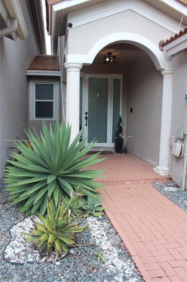 Foto del edificio - 8415 NW 108th Pl