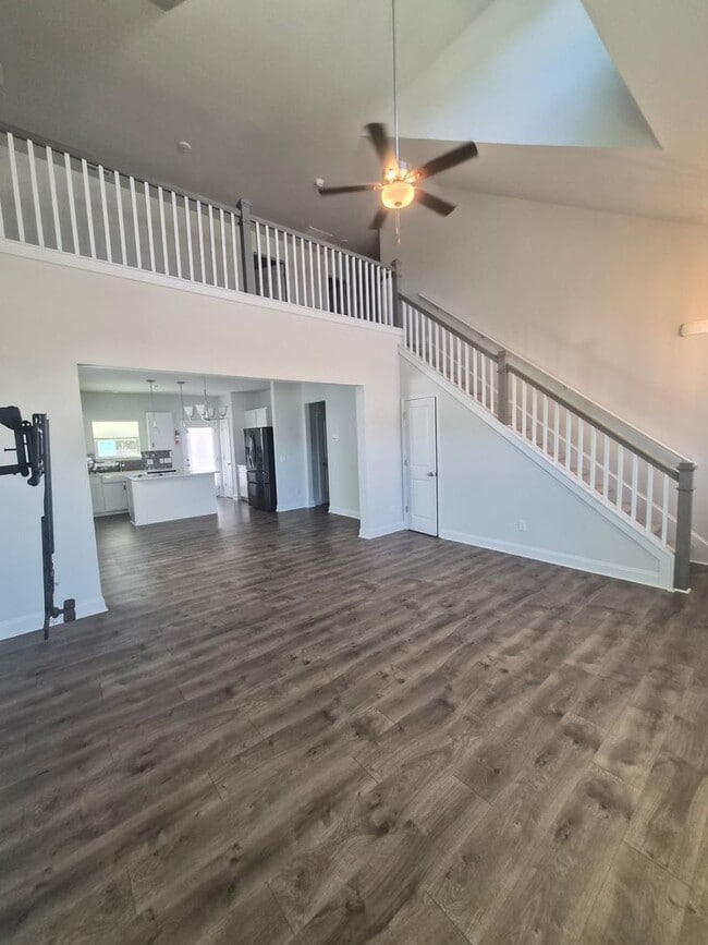 Building Photo - 301 Harvest Mdw Xing