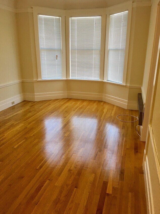 Primary Photo - 1020 Hyde St