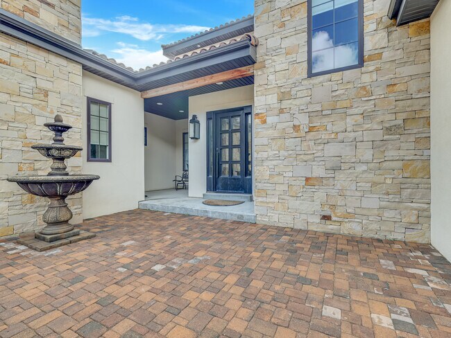 Building Photo - 4821 N Vialetto Way