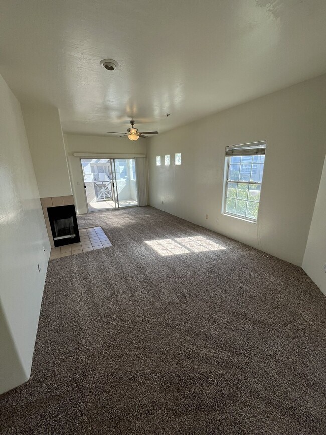 Foto del edificio - Charming Scottsdale Condo: Your Perfect Bl...