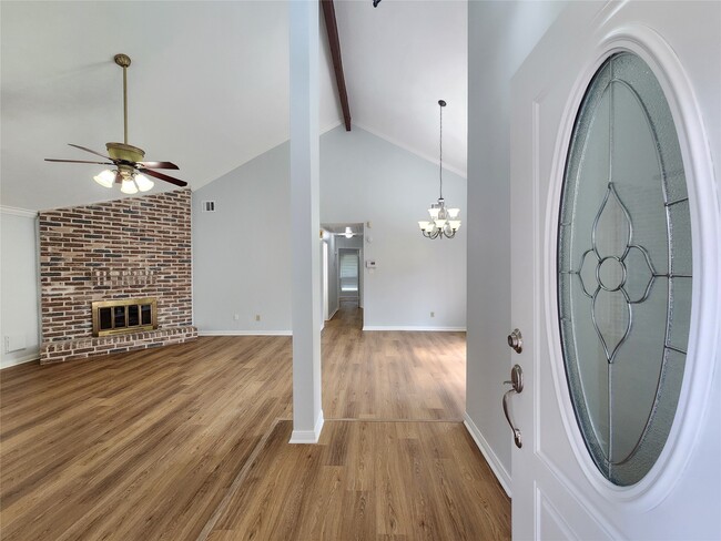 Foto del edificio - 8534 Dawnridge Dr