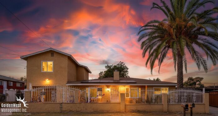 Primary Photo - Spacious 4Bdm 2Ba Home with Open Floor Pla...