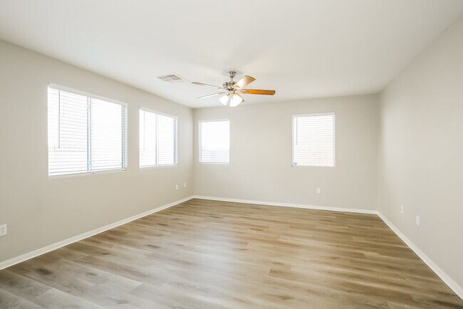 Foto del edificio - 5048 W Dodge Ridge Ave