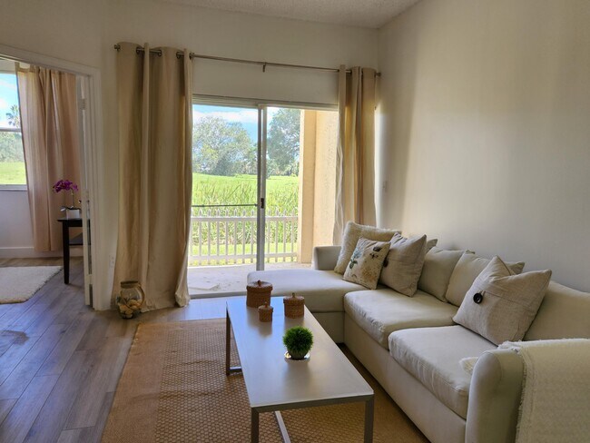 Foto del edificio - 2060 Greenview Shores Blvd