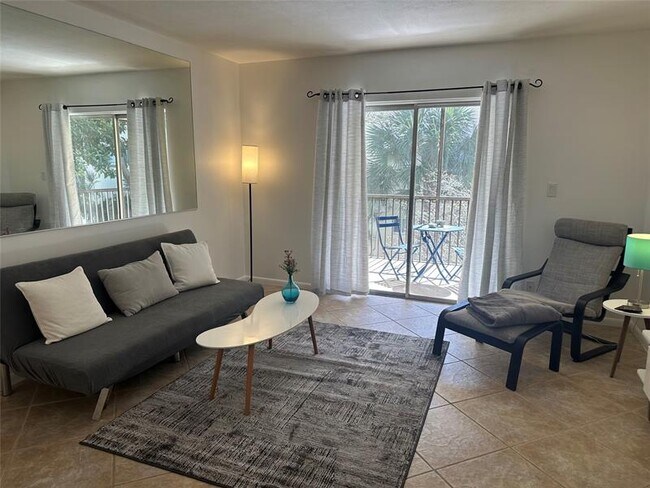 Foto del edificio - 251 S Cypress Rd