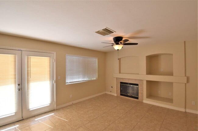 Building Photo - 7821 Desert Candle Way