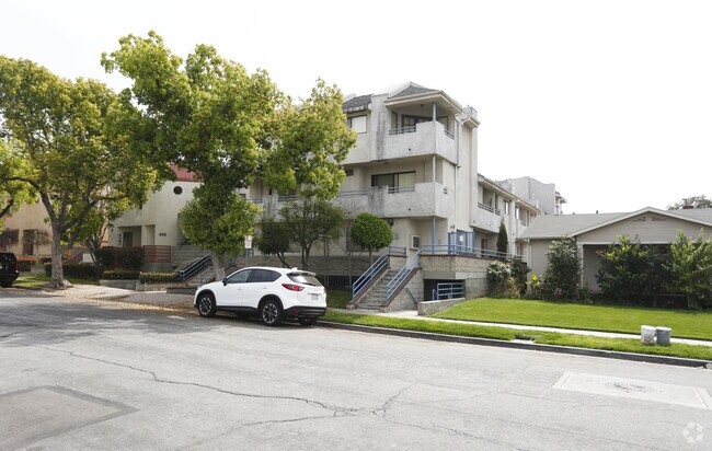 Foto del edificio - 420-422 Milford St
