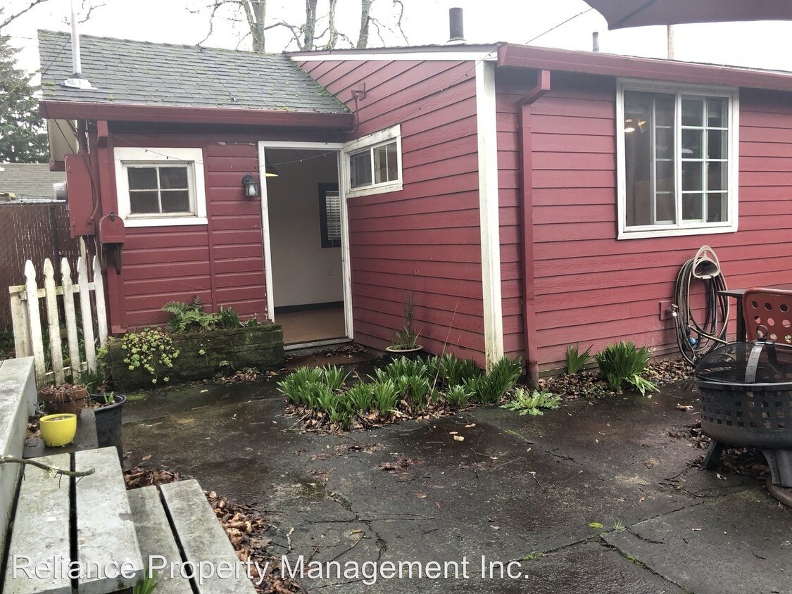 Primary Photo - 3549 SE 66th Ave
