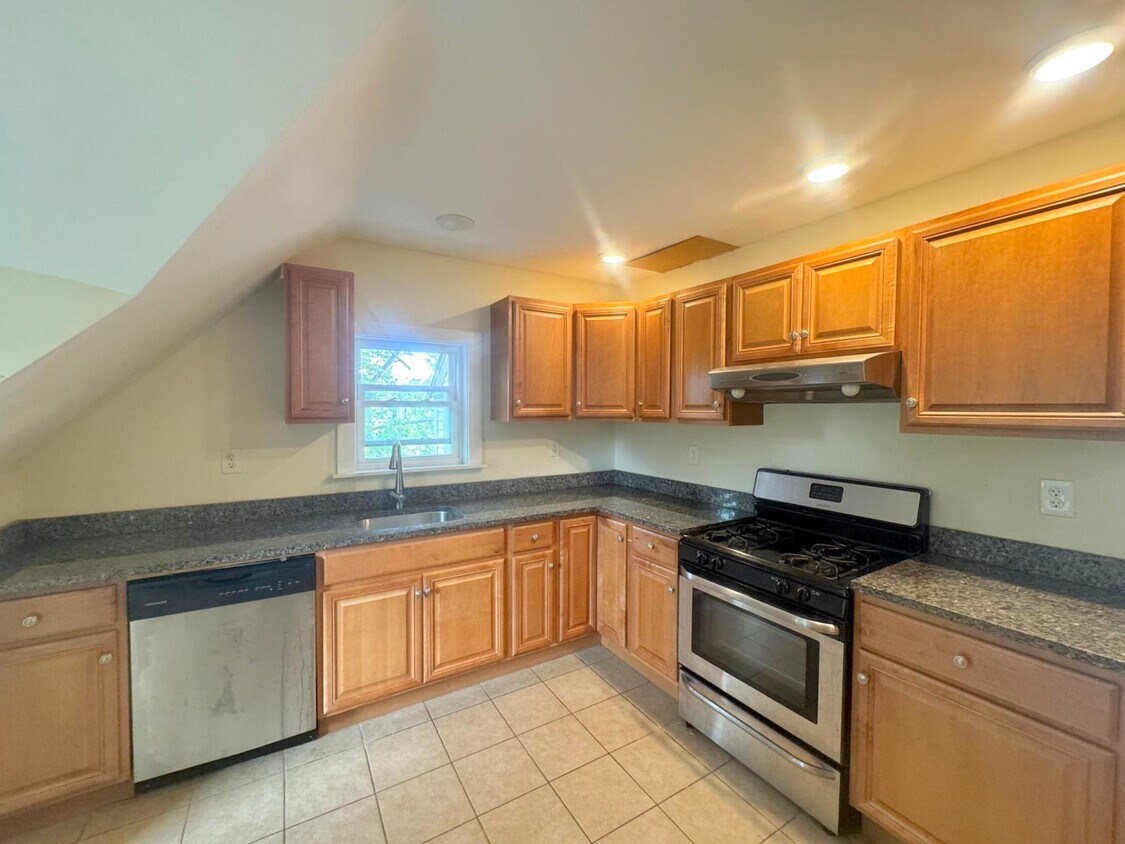 Foto principal - 102 Sycamore St