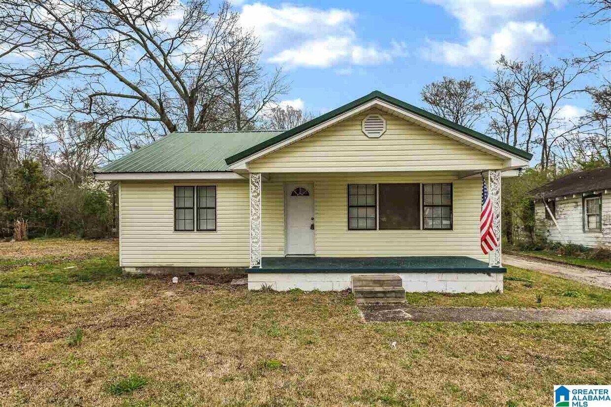 Primary Photo - 2405 Euclid Ave