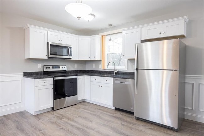 Building Photo - 6 Mainella St