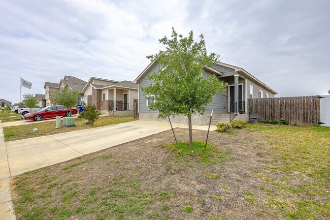 Building Photo - 5414 St Francis Dr