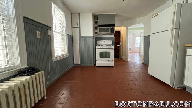 Foto del edificio - 369 Savin Hill Ave