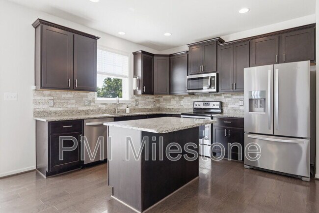 Foto del edificio - 371 Lookout Mountain Ct