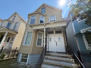 Building Photo - 2943 N Allen Ave