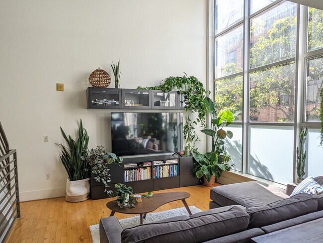 Building Photo - 701 Minna St