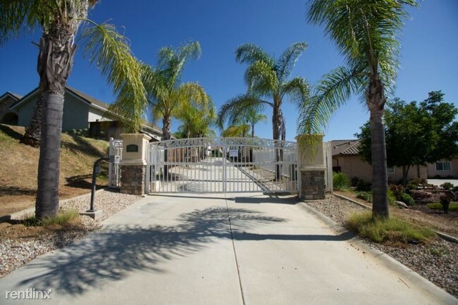 Building Photo - 1 br, 1 bath Apartment - 1162 Dallas Rd