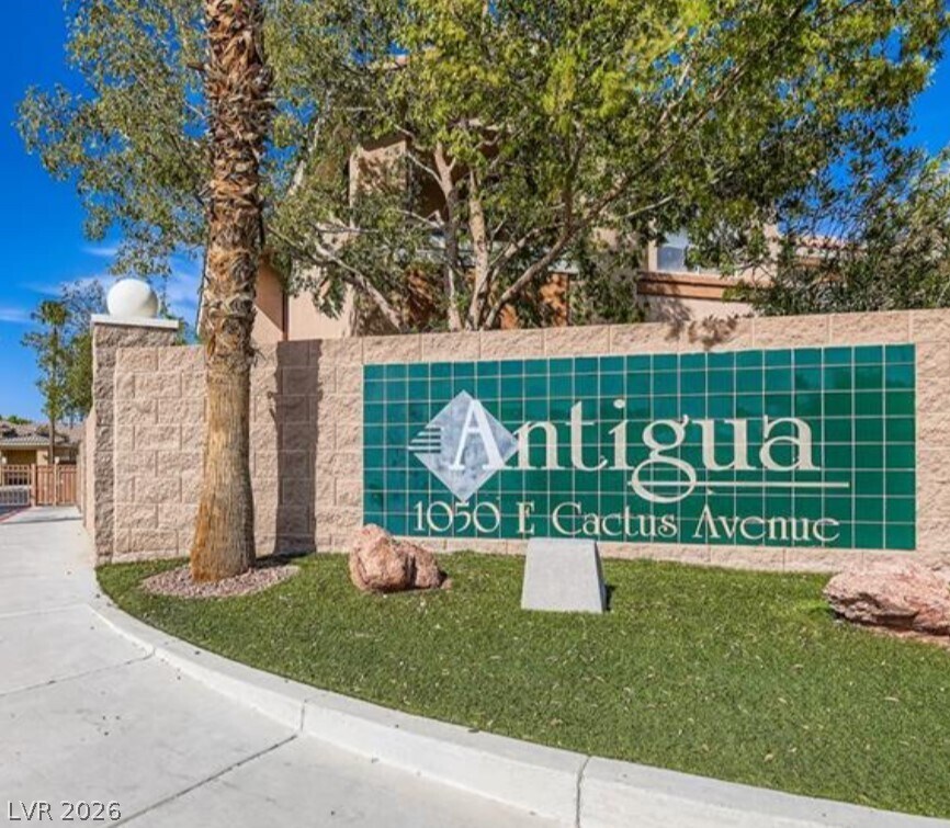 Building Photo - 1050 E Cactus Ave