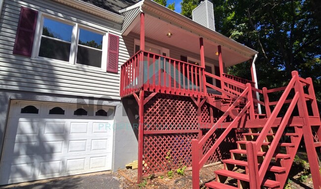 Foto del edificio - 3138 Russell Way Ln