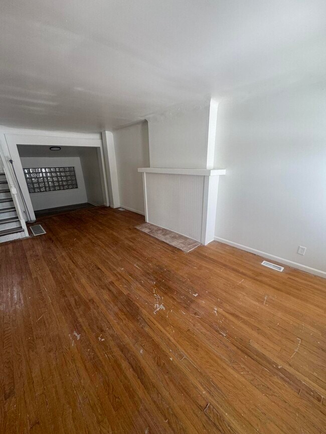 Foto del edificio - 16515 Log Cabin St