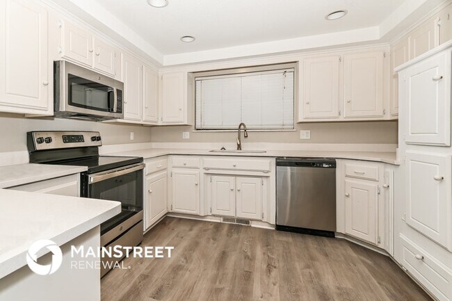 Foto del edificio - 6204 Lansbrook Ct