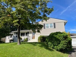 Building Photo - 7206 Bayside Ct