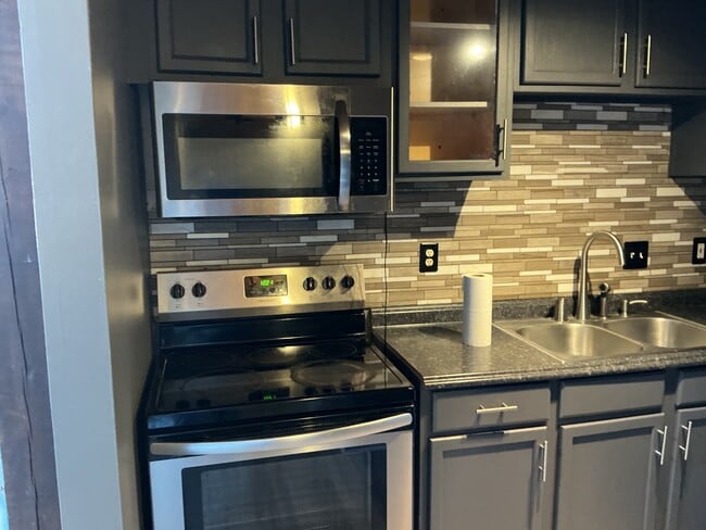 Foto del edificio - 201 S Hoskins Rd