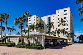 Building Photo - 2885 Gulf Shore Blvd N