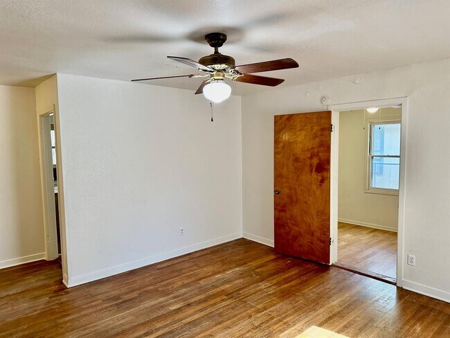 Foto del edificio - 931 Cheatham St