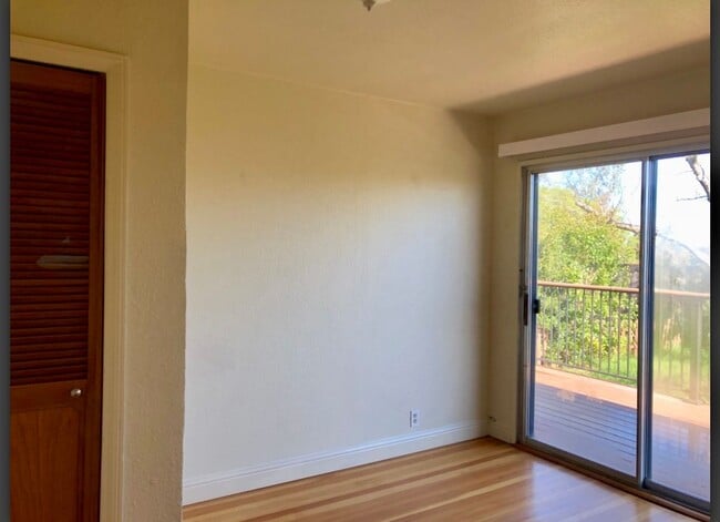 Building Photo - 277