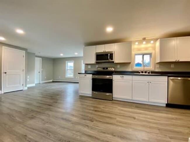 Building Photo - 1 Garland Rd