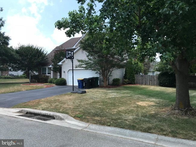 Building Photo - 203 Stone Gate Way