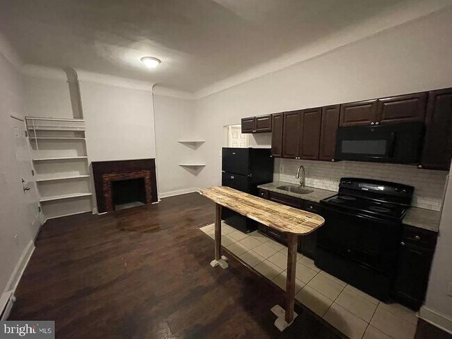 Foto del edificio - 5404 Wayne Ave