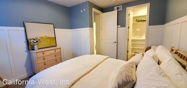 Foto del edificio - 3 br, 2.5 bath House - 2910 Elderberry Lane