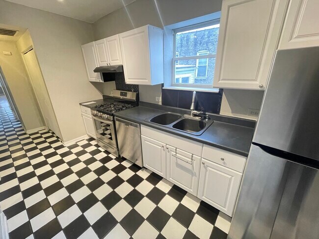 Foto del edificio - 1438 N Campbell Ave
