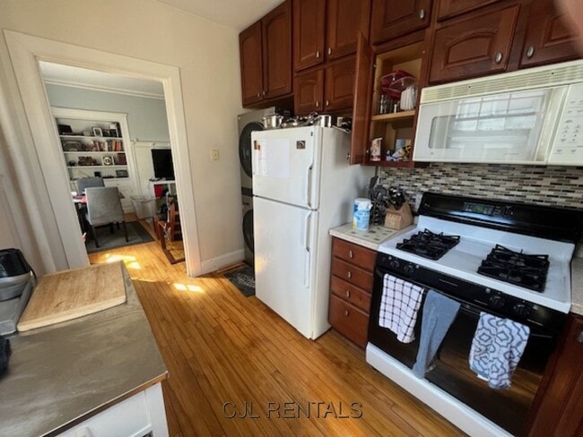 Photo - 169 Washington St Apartment