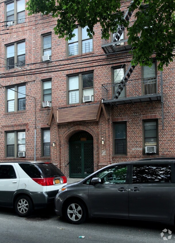 89-15 102nd ¡St - 89-15 102ND ST
