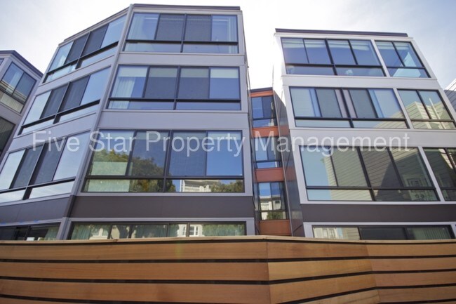 Building Photo - 455 Vallejo St