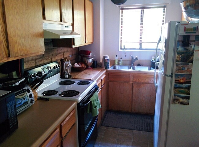 Building Photo - Peace & Quiet in West Boulder, 2nd & Spruc...