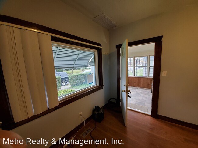 Building Photo - 2 br, 1 bath House - 2214 S Shelby St