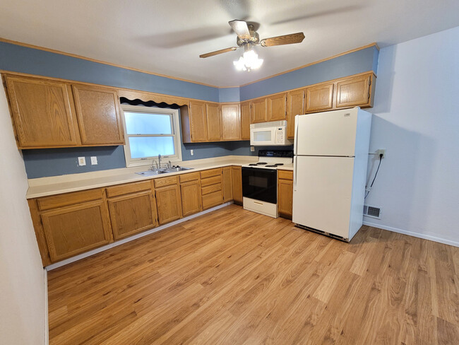 Foto del edificio - 410 N. 22nd St; Bismarck, ND 58501