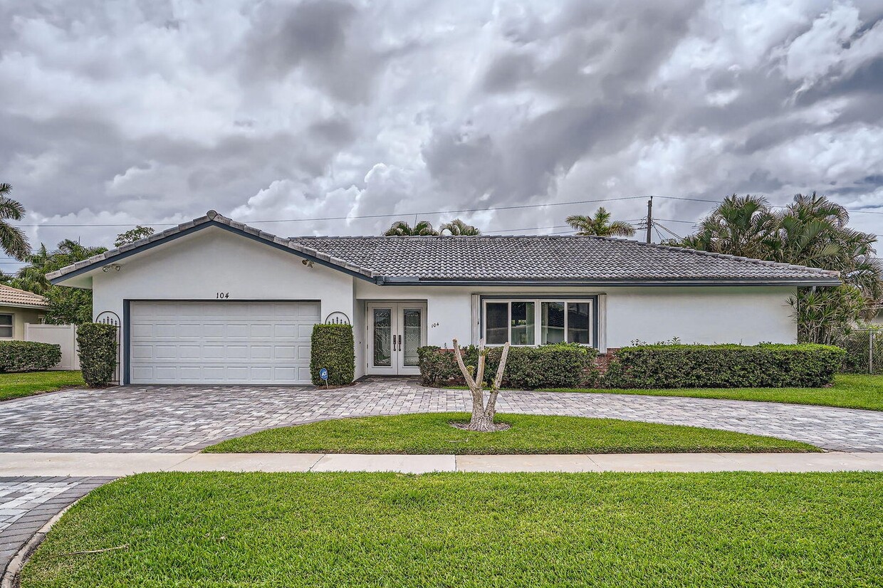 Foto principal - 104 Saint Cloud Ln