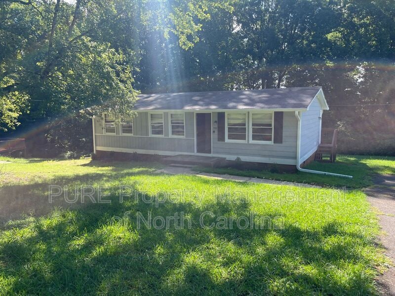 Primary Photo - 3515 Julia Ct