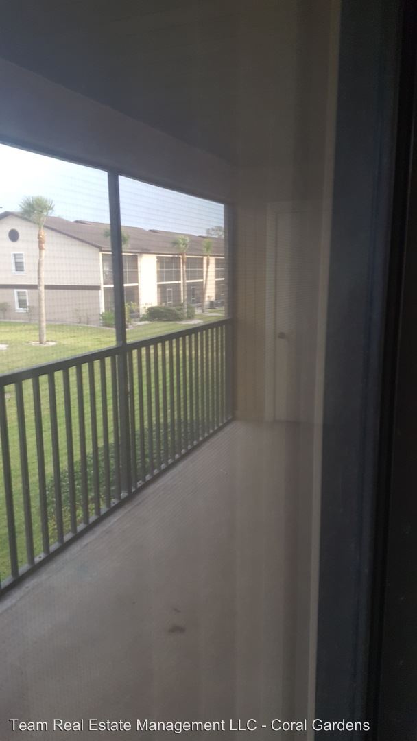 Building Photo - 2931 Regency Dr