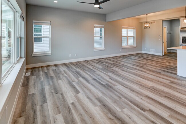 Building Photo - 4783 Suelo Rd